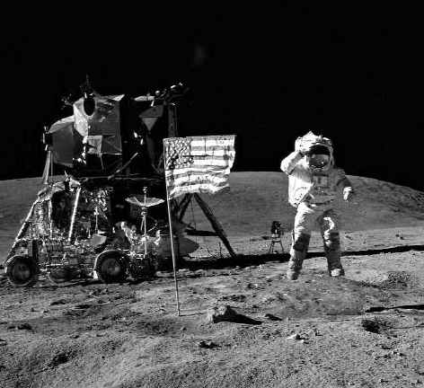 Un astronauta en la luna